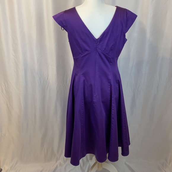 Calvin Klein - Fit and Flare Backless Dress in Purple, Size 12. - Picture 4 of 7